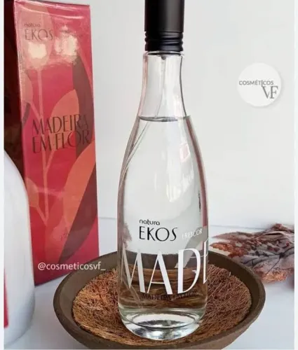 Natura Ekos madeira em flor