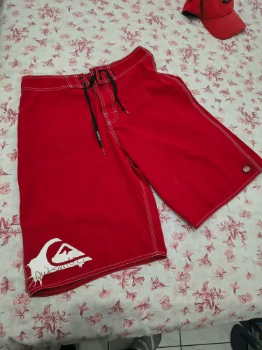 Bermuda Quiksilver Vermelha linda demais número 40
