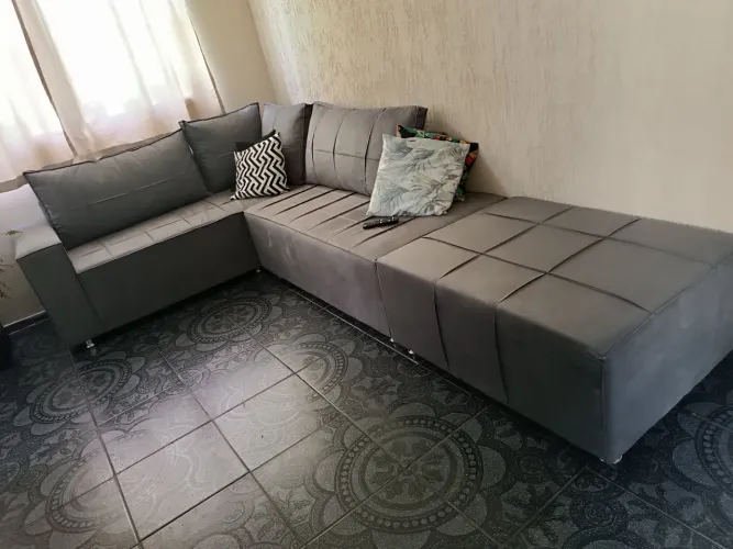 Sofá de Canto Cinza - Conforto e Estilo