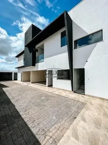 SOBRADO BAIRRO NOVO MUNDO