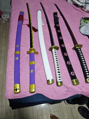 Vendo katana do zoro por 1350 reais