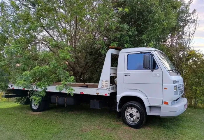 Caminhão Volkswagen 8120 Worker Guincho Plataforma