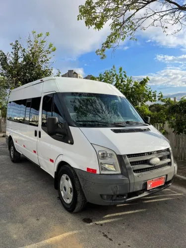 Ford Transit Furgão 3330 2.4 Tdci Curto Dies. 2010
