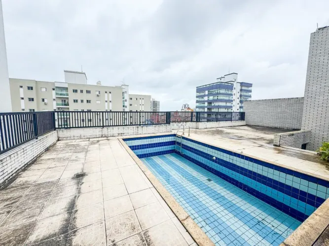 Cobertura à Venda em Praia Grande com 3 quartos, 5 banheiros, 3vagas e 198m²