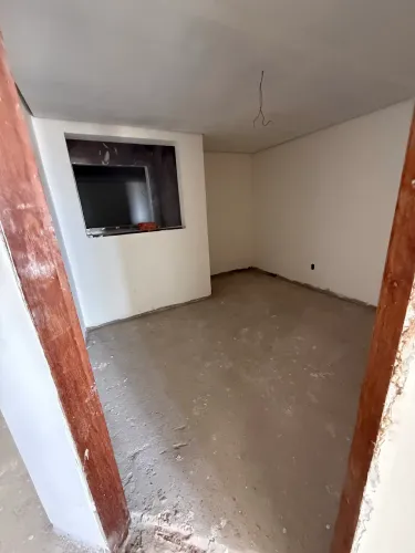 Vendo exelente apartamento em fase final de acabamento Itapoã