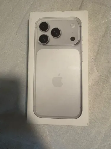 Caixa iPhone 17 Pro