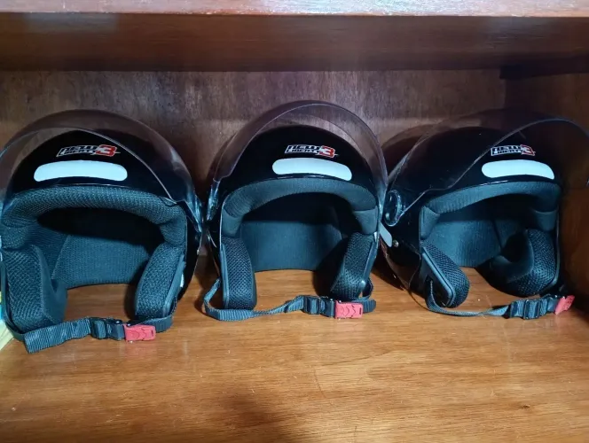 3 capacete Novo