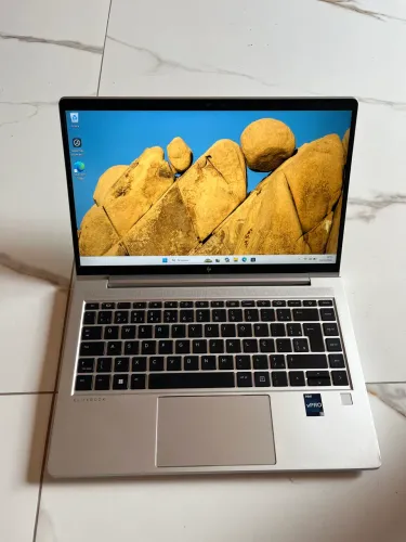 Hp Elitebook 640 G9 i5 12th 256 SSD + 16GB RAM