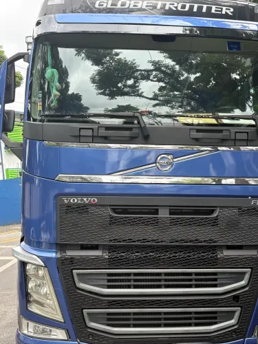 Volvo fh 460 6x2 teto alto /carreta Saider
