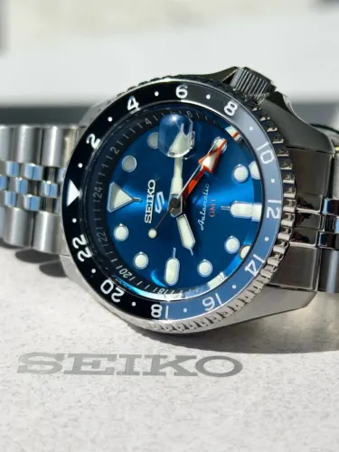 Seiko 5 Sport GMT Batman