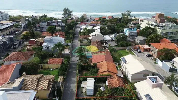 Casa mista de 1 dormitório e studio container a 190 metros da Praia do Morro das Pedras - 