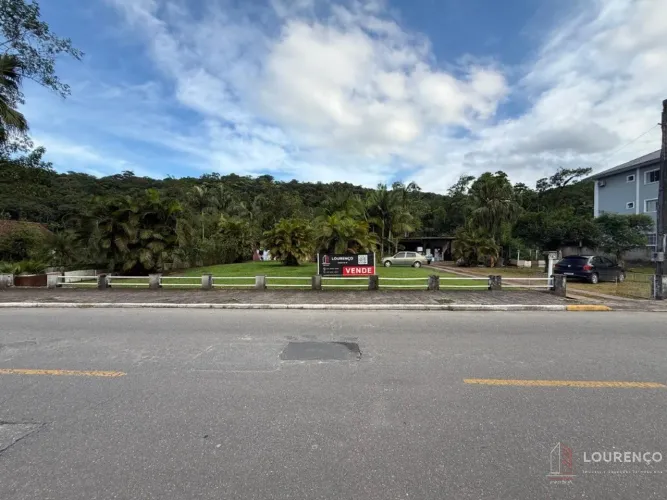Terreno à venda em Pirabeiraba ? Joinville ? 1.710m² no centro ? Rua Vereador Guilherme Zu
