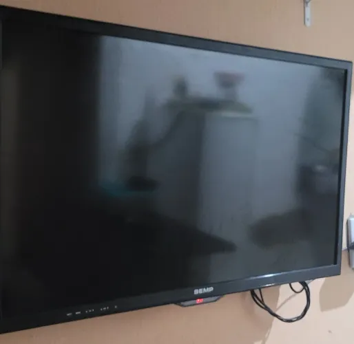 TV SEMP 32 Pol. DL3244 - Para Conserto / Retirada de Peças