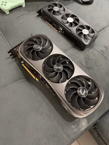 Zotac Gaming GeForce RTX 4070 Ti AMP Extreme AIRO