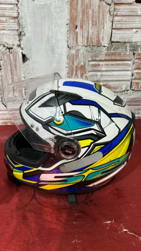 Capacete