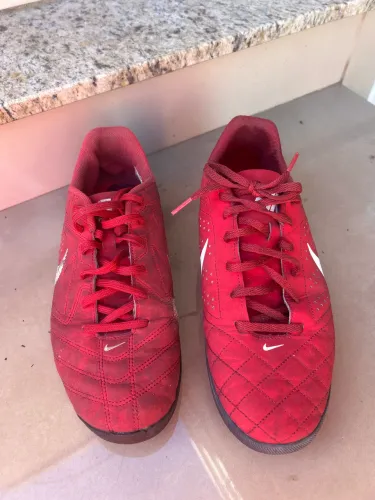 Chuteira Nike Five vermelha Tam 41