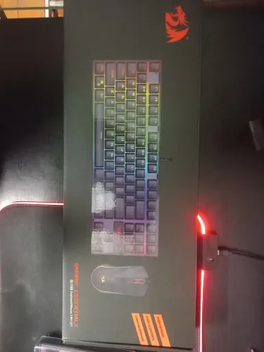 Teclado mecânico Redragon Kumara RGB switch azul + Mouse Redragon