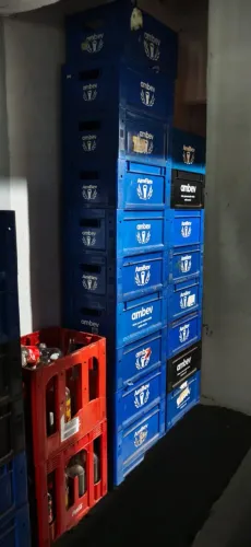 Caixa com engradados de barrigudinhas 300 ml