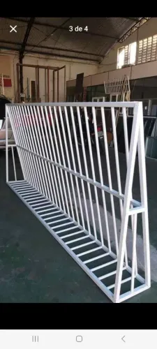 Grade de alumínio