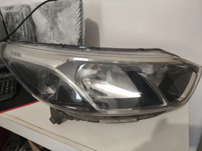Farol Cobalt lado direito (máscara negra)