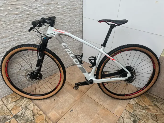 Caloi elite carbon