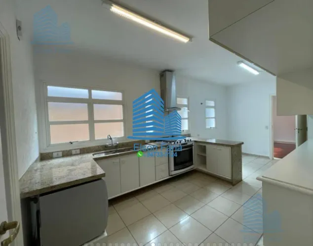 Casa de Luxo para Locação em Alphaville, Santana de Parnaíba-SP: 4 Quartos, 3 Suítes, 2 Sa