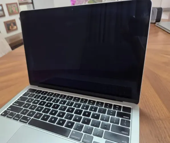 MacBook Air M2 2022 13,6" 8GB 256GB Prata + Caixa
