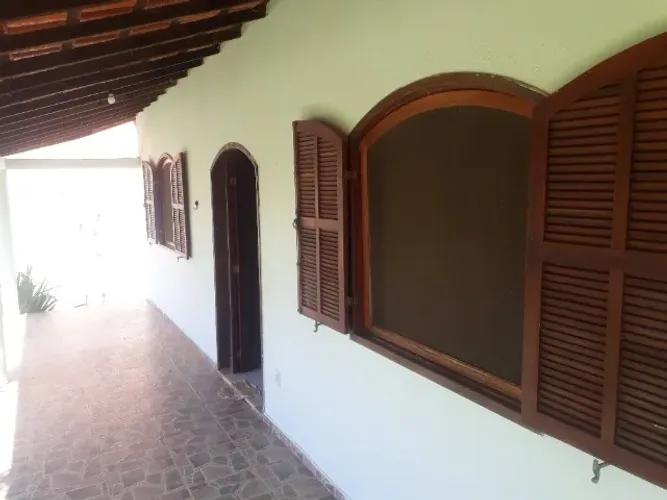 Casa em Colinas de Itaúna. Ermitão. Rua Surf. 200M2 Construído. Terreno 900M2..