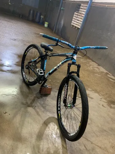 BIKE TSW EM ÓTIMAS CONDIÇÕES