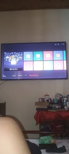 Vendo Tv 55 não e Smart possui apps Valor 1600 negociável.