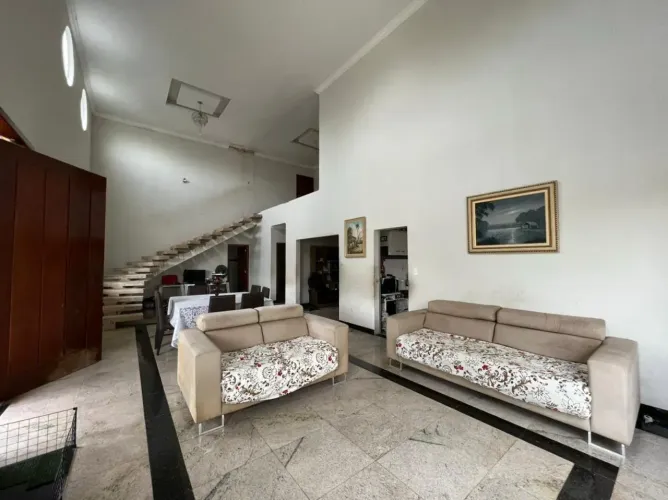 VENDE: CASA DUPLEX 6 SUÍTES RESIDENCIAL CASTANHEIRA