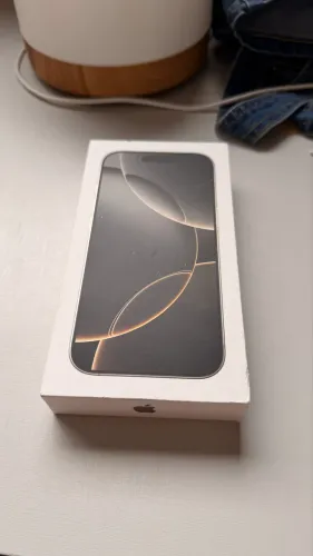 iPhone 16 PRO - 256GB