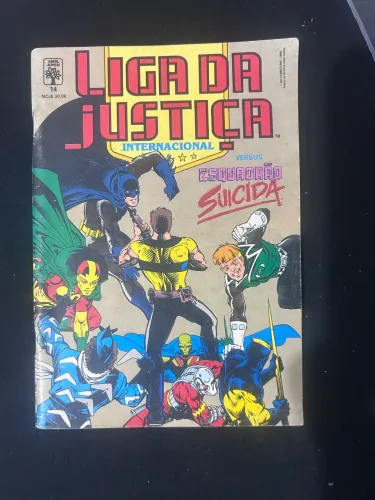 Gibi n. 14 Liga da Justiça Internacional vs Esquadrão suicida marvel 