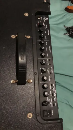 Vendo amplificador Boss