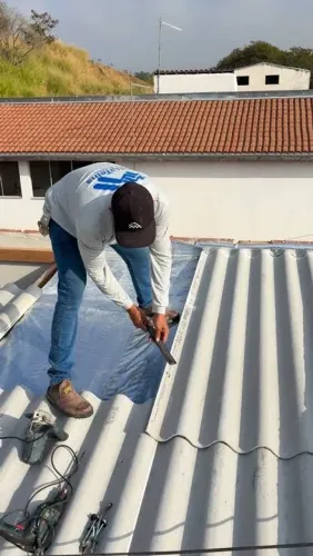 Pedreiro telhados e calhas reparos