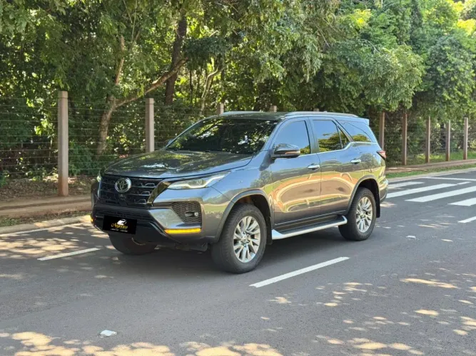 Toyota Hilux SW4 SRX 4X4 2.8 TDI 16V Dies. Aut. 2023