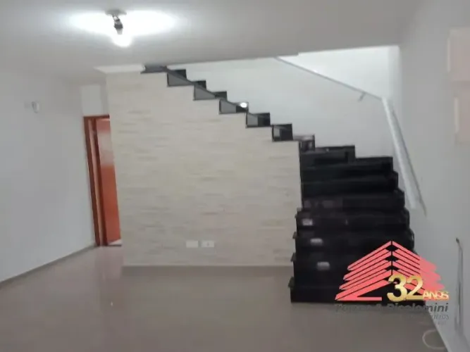 Sobrado novo a venda e para alugar na Vila Prudente 03 dormitórios 01 suíte 02 vagas quint