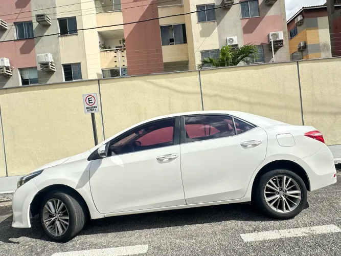 Toyota Corolla Altis 2.0 Flex 16V Aut. 2015
