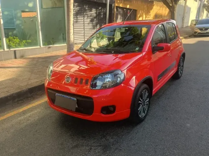 Fiat Uno Sporting 1.4 EVO Fire Flex 8V 4P 2013