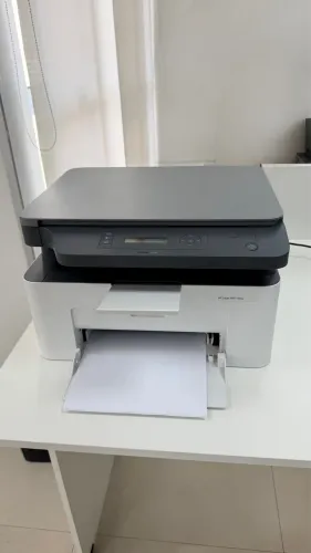 Impressora HP Laser MFP 135w