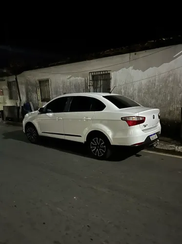 Fiat Grand Siena Attrac. 1.4 EVO F.flex 8V 2014