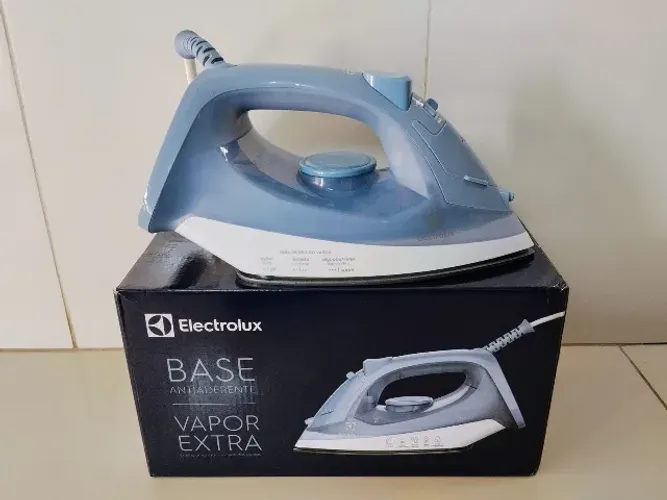 Ferro de Passar Seco e Vapor Electrolux Efficient Base Antiaderente 1200W