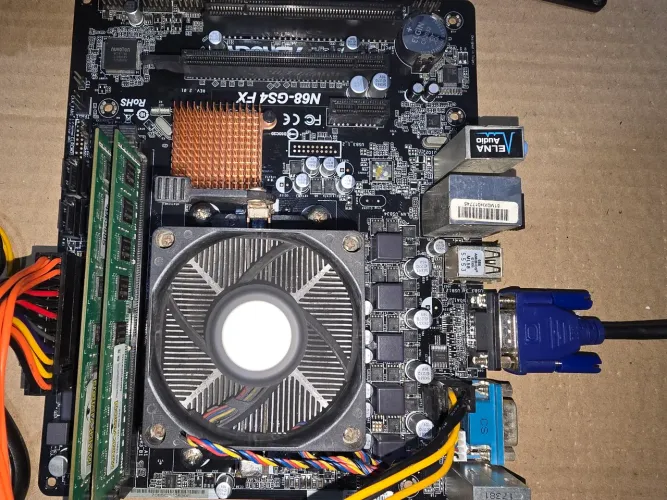 Kit AMD FX-4300 + ASRock N68-GS4 FX + 12GB DDR3 1333MHz