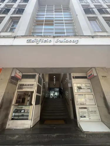Vendo sala com 17m² no coração da cidade, para escritorios,dentista e outros 179.000,00