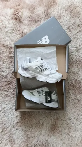 Tênis New balance 9060