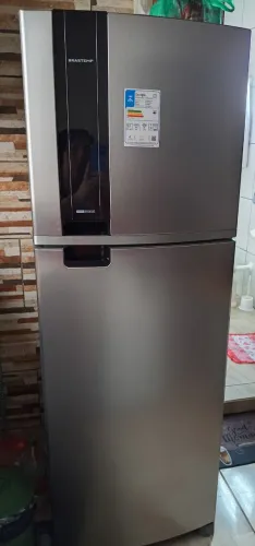 Vendo geladeira semi-nova, poucos meses de uso