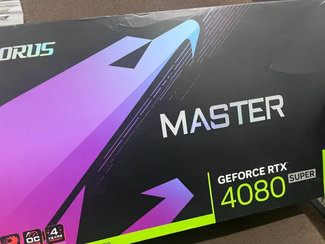 NVIDIA RTX 4080 SUPER AORUS