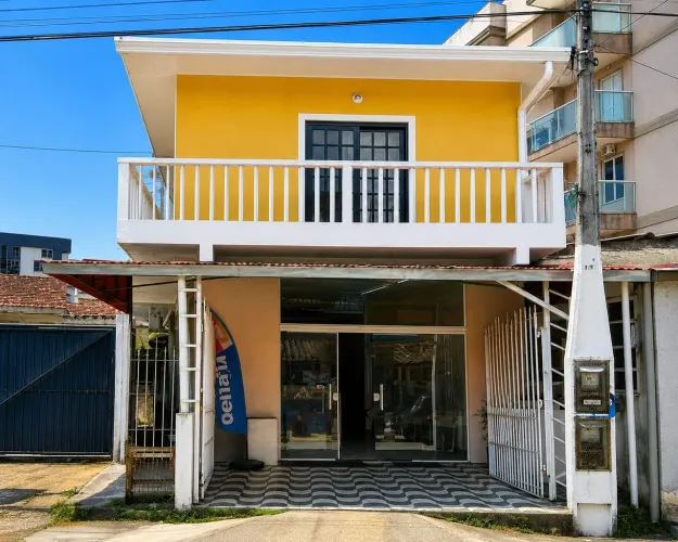 Ponto comercial com casa em cima