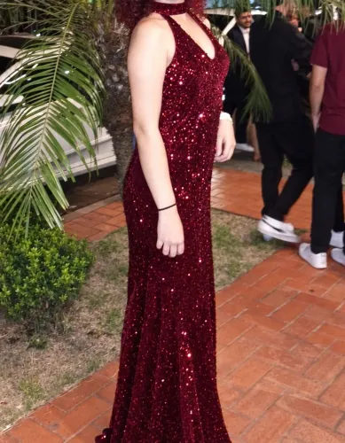 Vestido de festa veludo com paetê