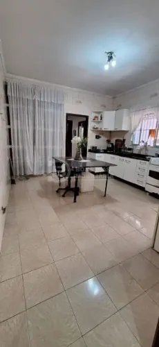 2 Casas no mesmo terreno na Vila Verde, 350 mts